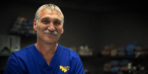 Rocky mountain vet - Stream Full Episodes of Dr. Jeff: Rocky Mountain Vet:https://www.discoveryplus.com/show/dr-jeff-rocky-mountain-vetFrom Season 8, Episode 2: Rise to the Chall...